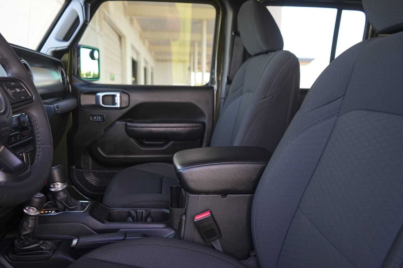 Used 2023 Jeep Gladiator Sport AWD/4WD image 11
