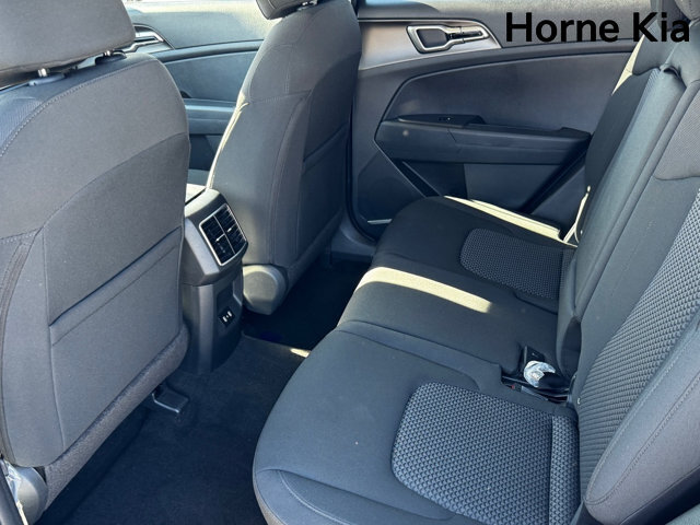 New 2026 Kia Sportage LX FWD image 11