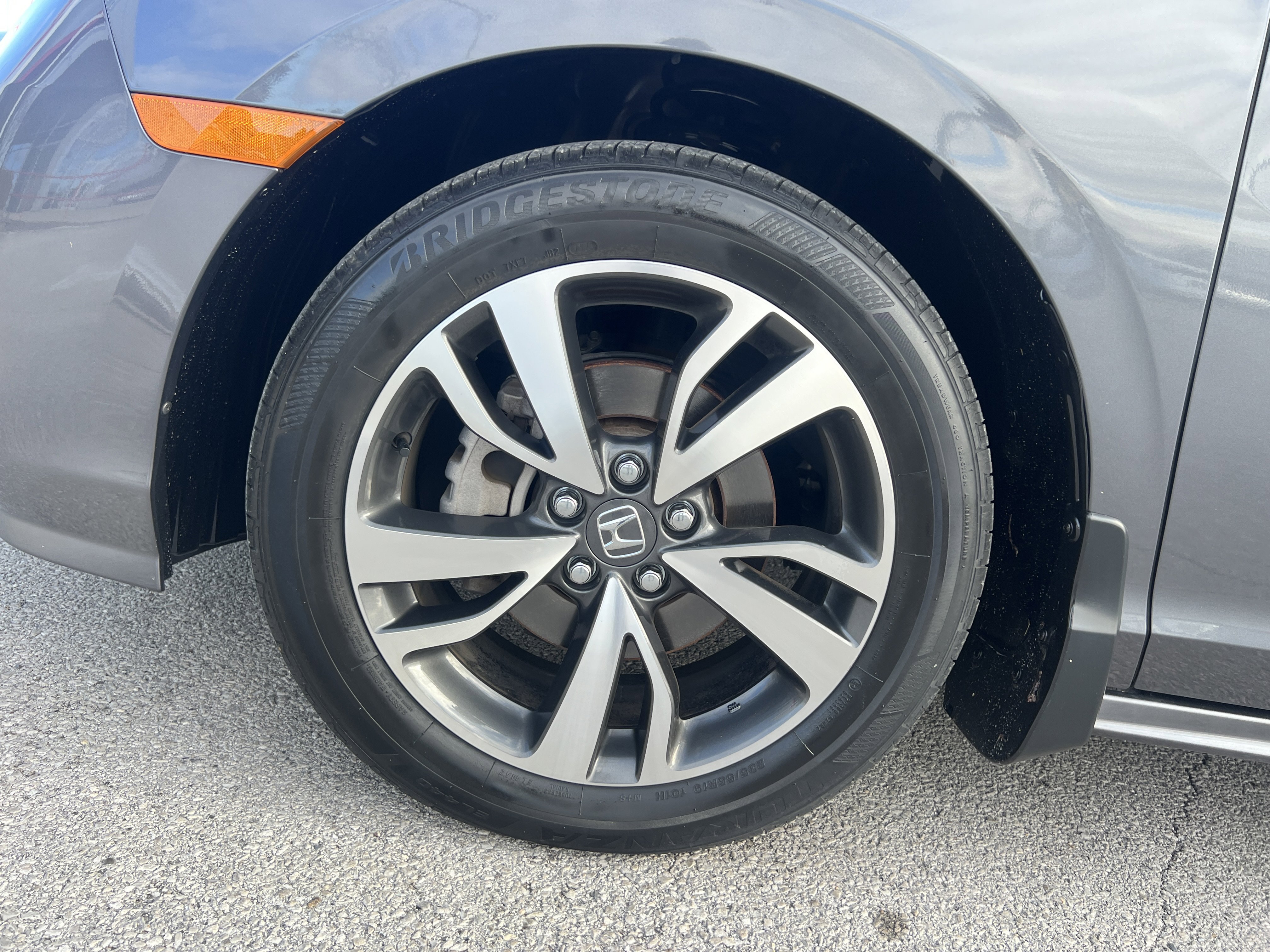 Used 2023 Honda Odyssey Touring image 9