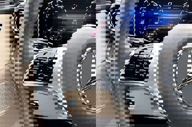 Certified 2025 Mercedes-Benz C 300 4MATIC Sedan image 14