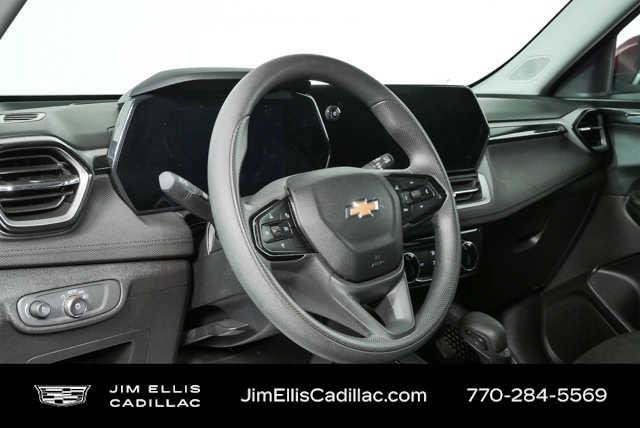 Used 2025 Chevrolet TrailBlazer LT AWD/4WD image 4