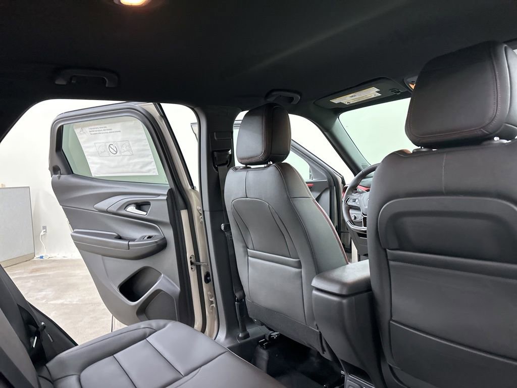 New 2026 Chevrolet TrailBlazer RS w/ Convenience Package AWD/4WD image 18