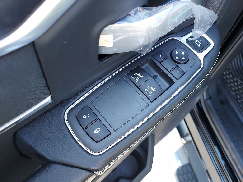 New 2024 RAM 5500 SLT w/ Quick Order Package 2YG SLT AWD/4WD image 19