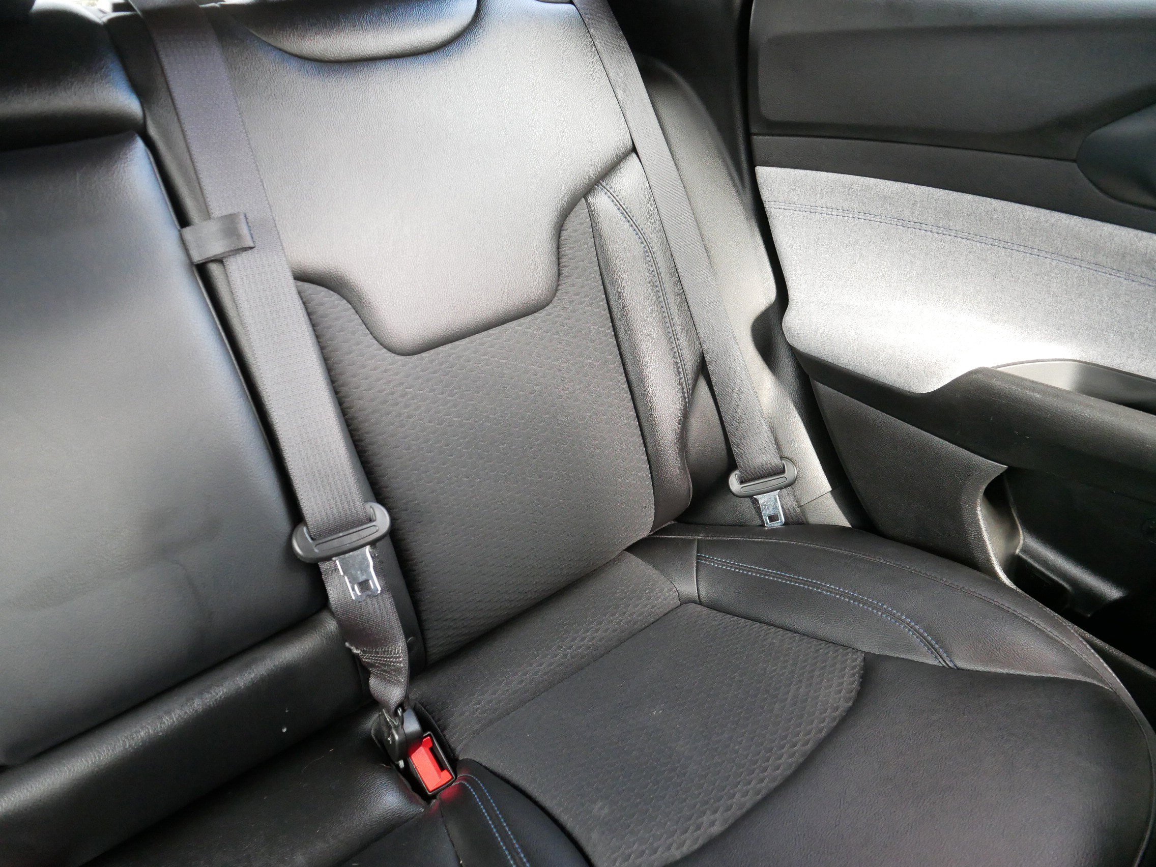 Used 2024 Jeep Compass Latitude image 14