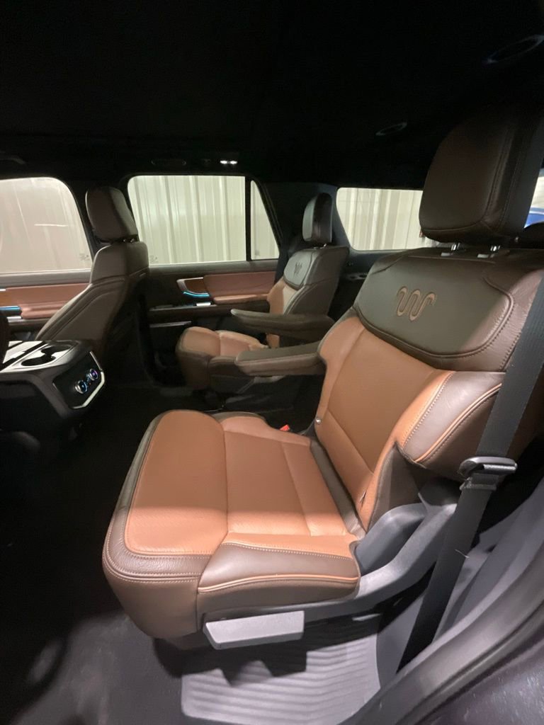 Used 2025 Ford Expedition King Ranch image 13