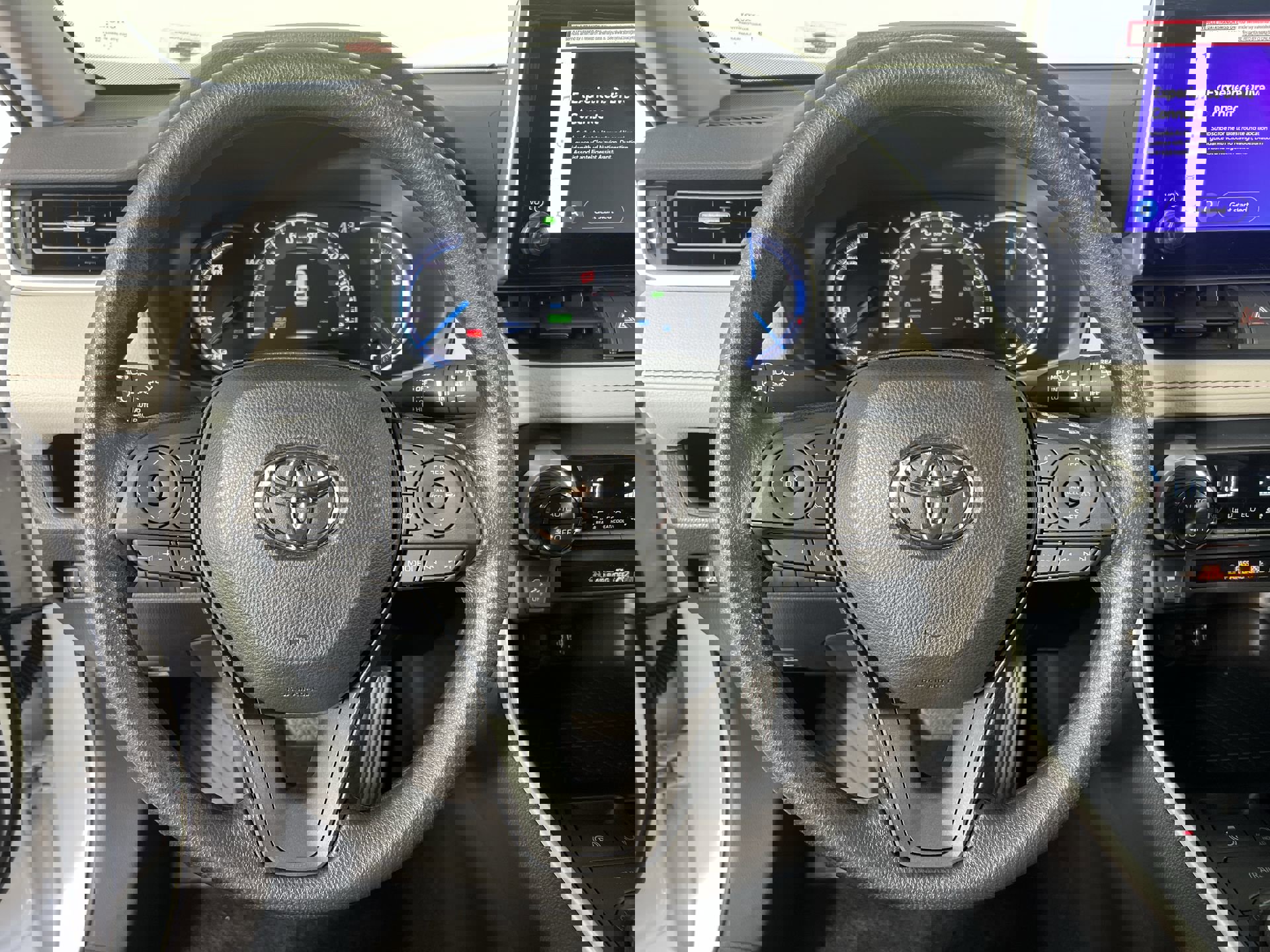 Used 2024 Toyota RAV4 XLE image 17