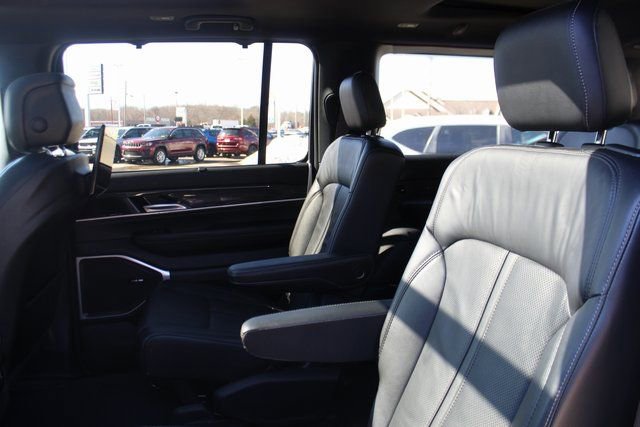 Used 2022 Jeep Wagoneer Series II w/ Convenience Group I image 31