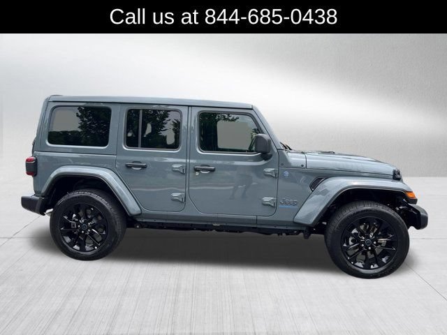 Certified 2025 Jeep Wrangler Unlimited Sahara w/ Safety Group AWD/4WD image 4