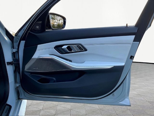 Used 2021 BMW M3 Competition RWD image 29