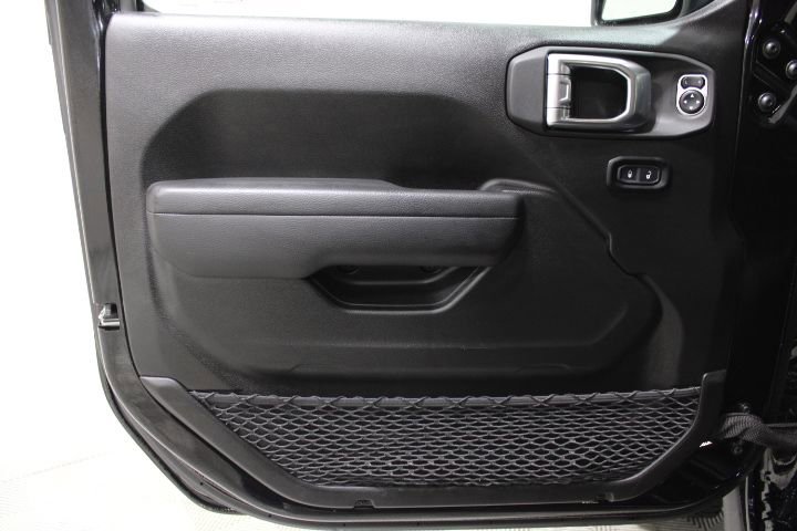 Used 2025 Jeep Wrangler Rubicon image 17