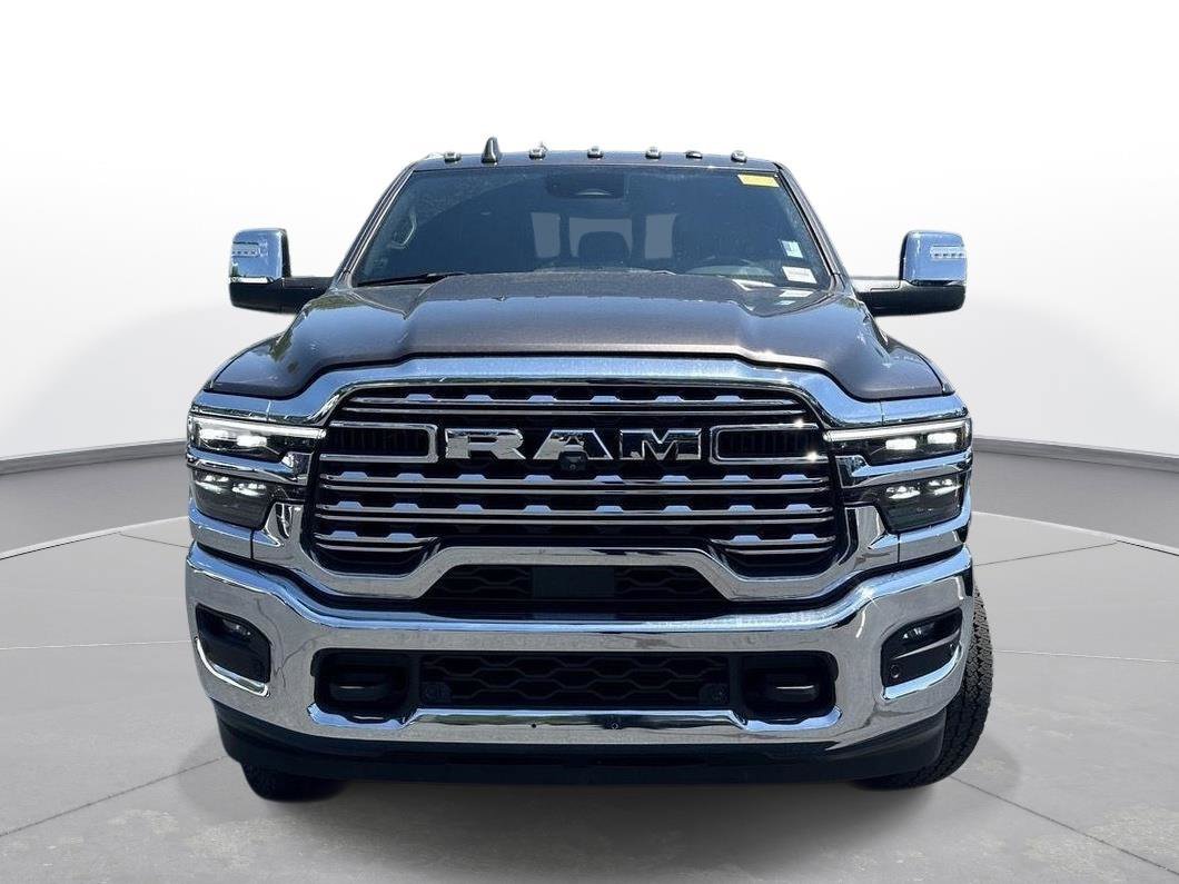 Used 2025 RAM 2500 Limited AWD/4WD image 3