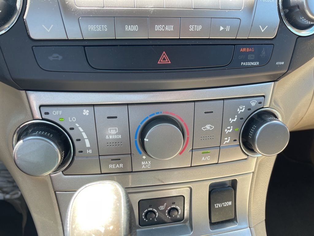 Used 2011 Toyota Highlander SE w/ Tow Pkg AWD/4WD image 21