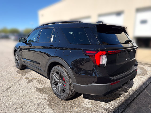 New 2027 Ford Explorer ST-Line w/ Premium Package AWD/4WD image 9