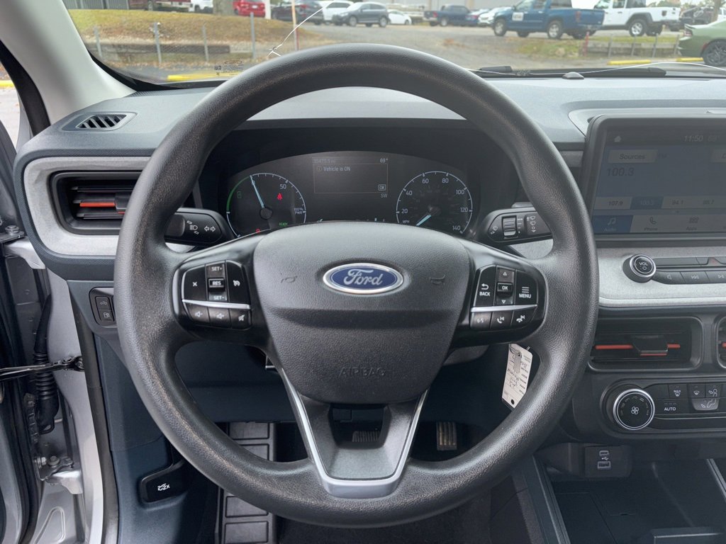 Used 2023 Ford Maverick XLT image 11
