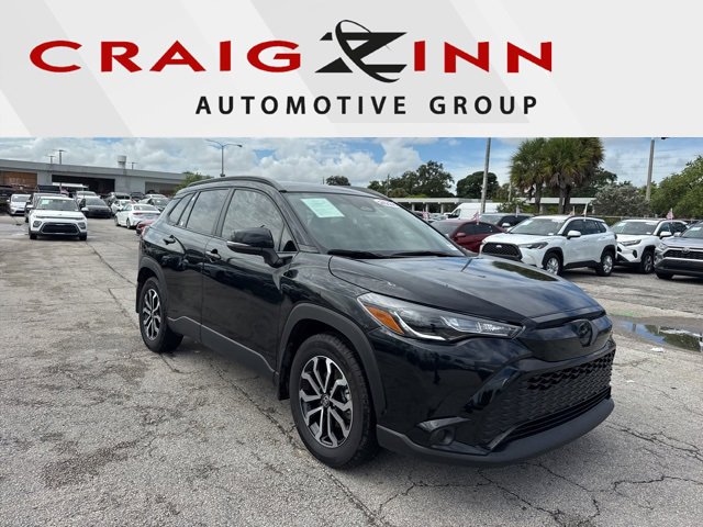 Certified 2024 Toyota Corolla Cross SE image 1