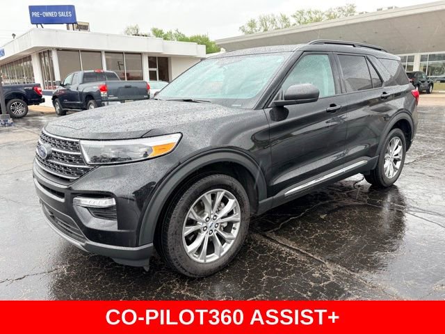 Used 2023 Ford Explorer XLT w/ Equipment Group 202A AWD/4WD image 2