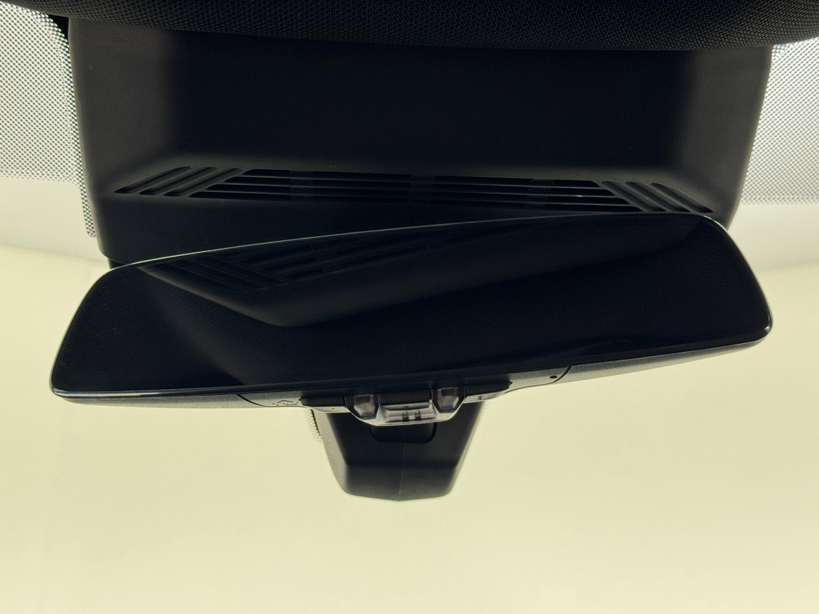 Used 2024 BMW i7 xDrive60 image 37