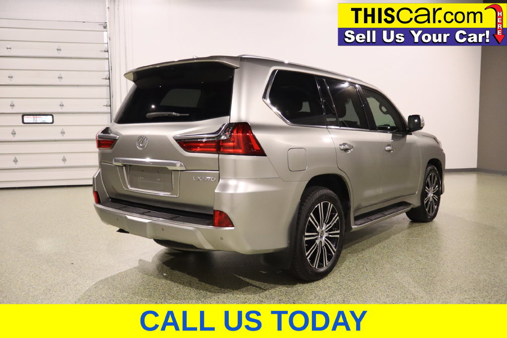 Used 2020 Lexus LX 570 4WD w/ Luxury Package image 10