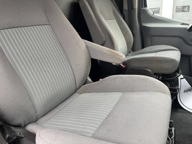 Used 2016 Ford Transit 150 130 Low Roof RWD image 17