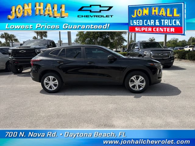 Used 2024 Chevrolet Trax LS w/ Driver Confidence Package FWD image 12