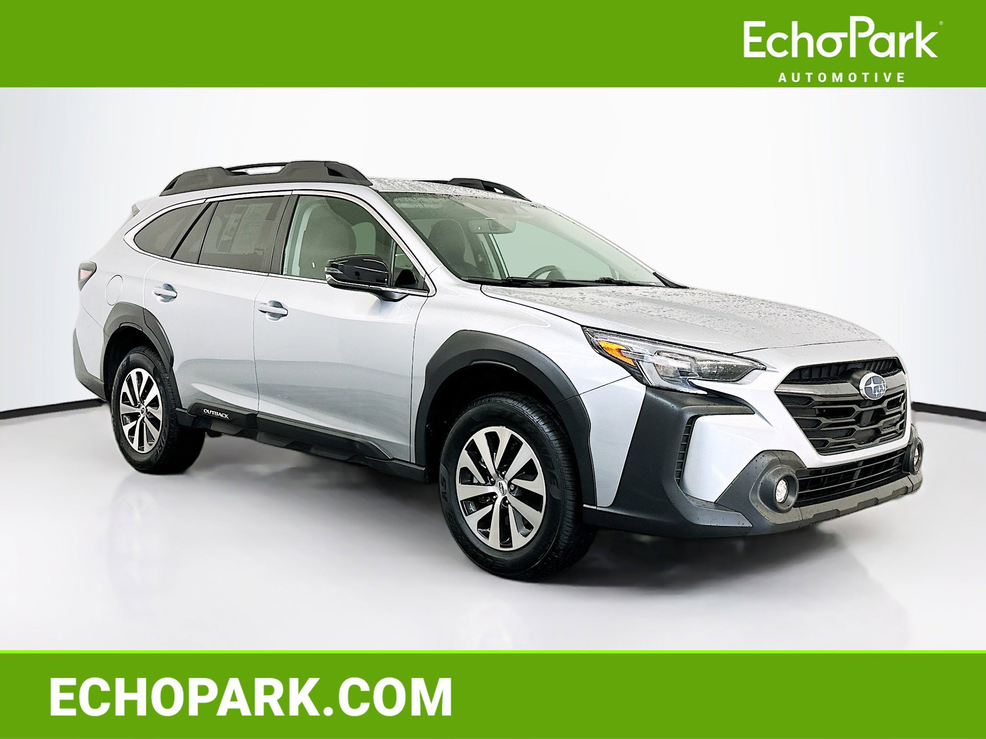 Used 2025 Subaru Outback Premium AWD/4WD image 1