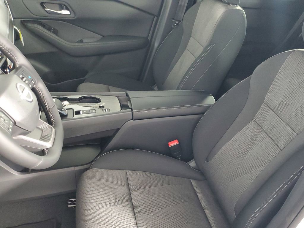 New 2026 Nissan Rogue SV FWD image 13