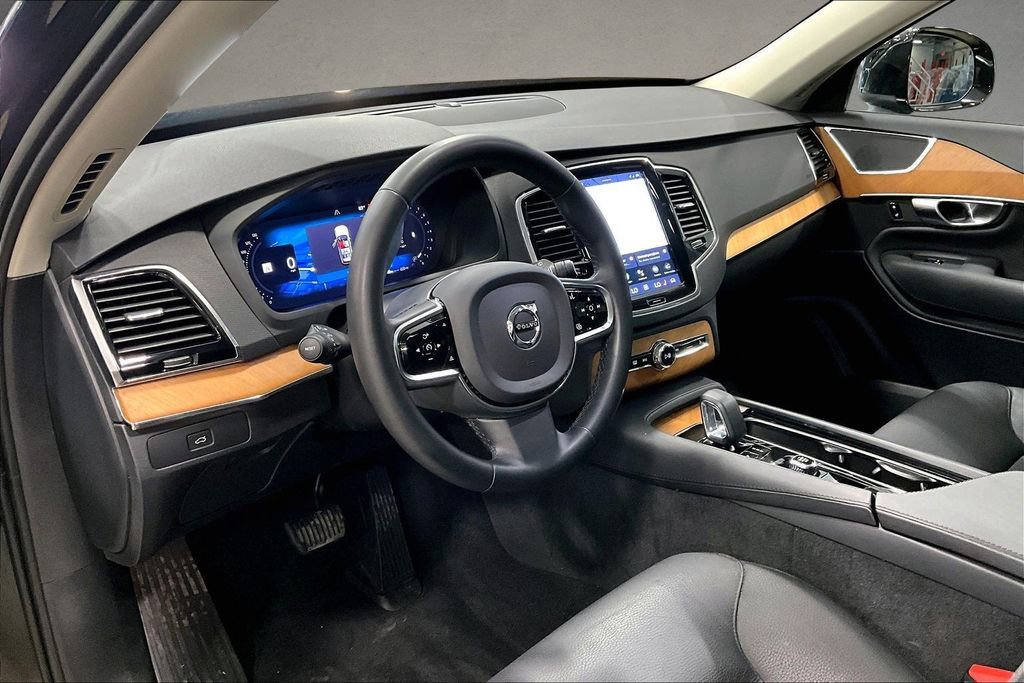 Used 2023 Volvo XC90 B5 Plus w/ Protection Package Premier AWD/4WD image 17