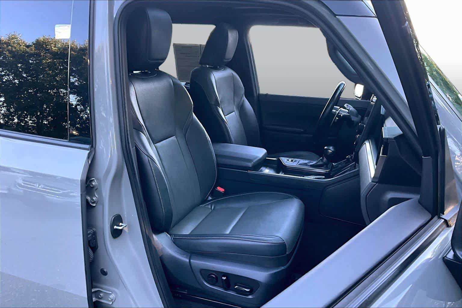 Used 2024 Lexus GX 550 w/ Accessory Package (Z1) AWD/4WD image 8