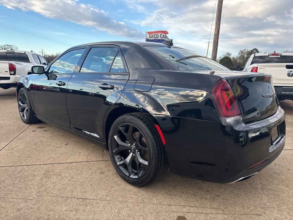 Certified 2023 Chrysler 300 S image 5