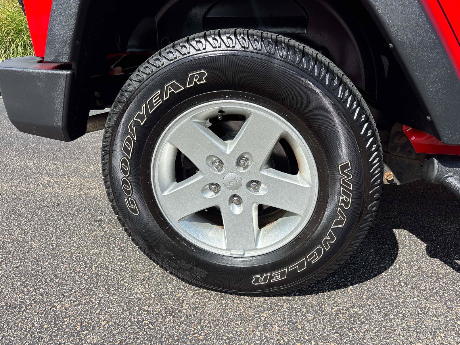 Used 2018 Jeep Wrangler Unlimited Sport S AWD/4WD image 24