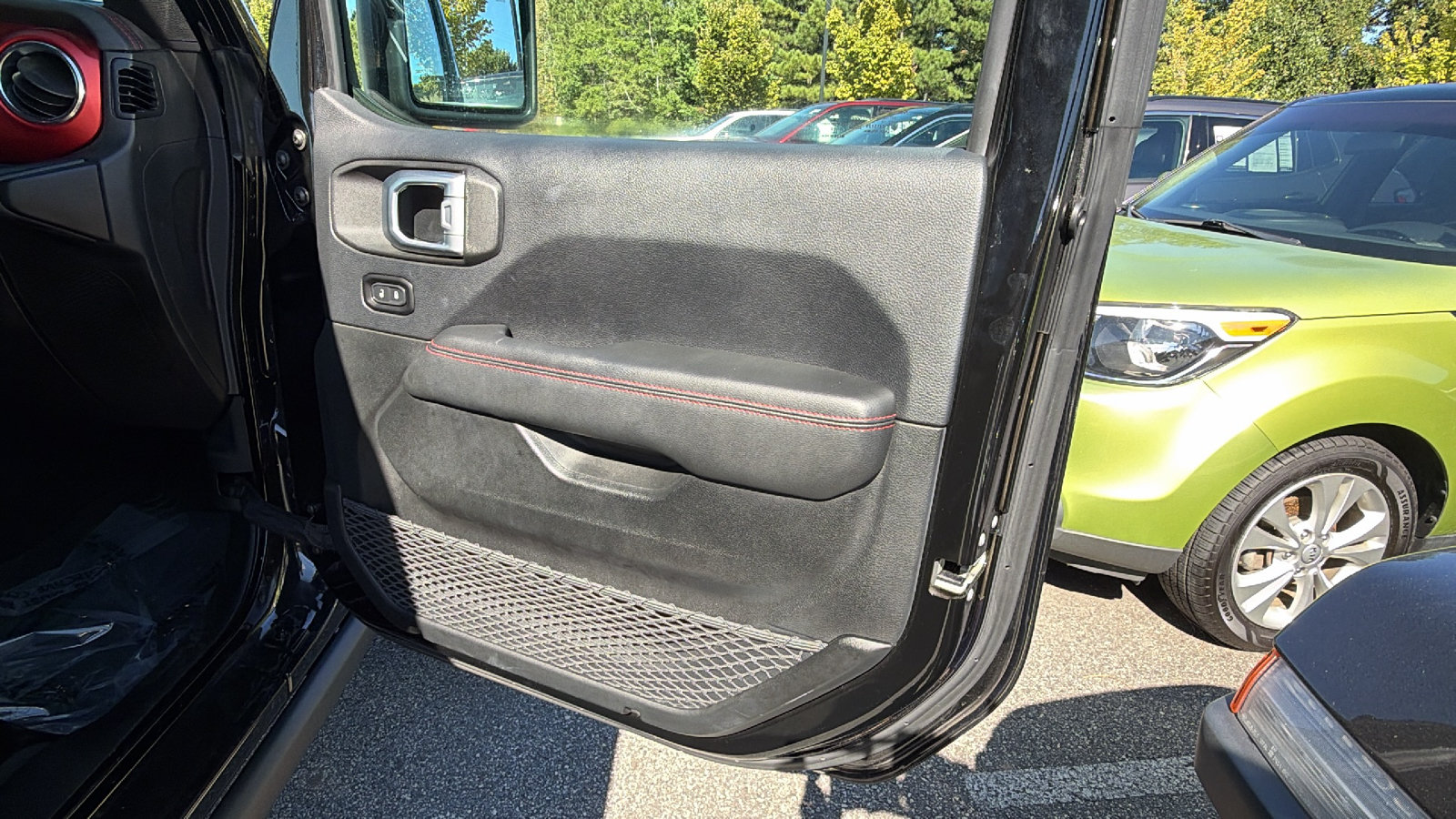 Used 2019 Jeep Wrangler Unlimited Rubicon AWD/4WD image 18