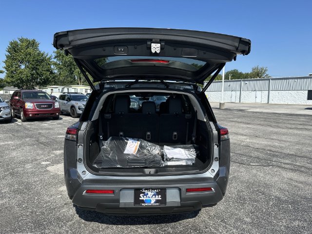 New 2026 Nissan Pathfinder SL AWD/4WD image 22