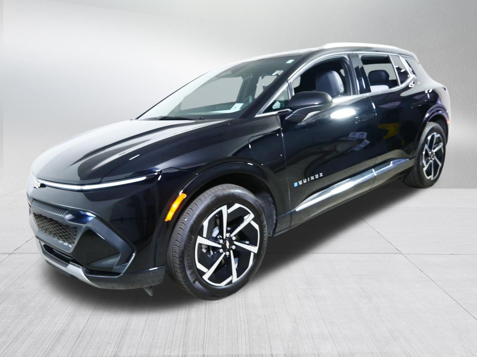 Used 2025 Chevrolet Equinox EV LT w/ Convenience Package FWD image 3