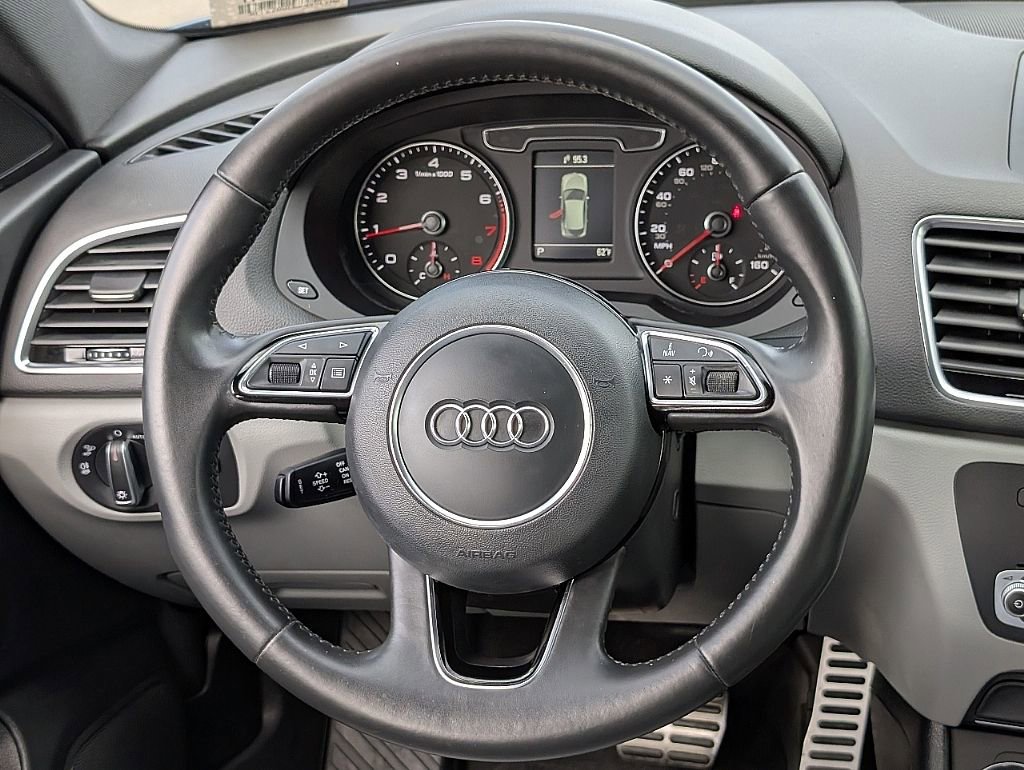 Used 2018 Audi Q3 2.0T Premium Plus w/ Premium Plus Package image 25