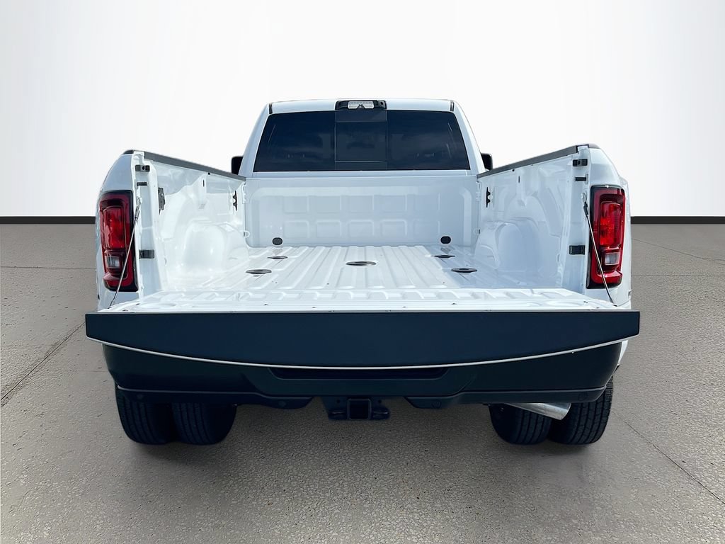 New 2026 RAM 3500 Tradesman AWD/4WD image 24