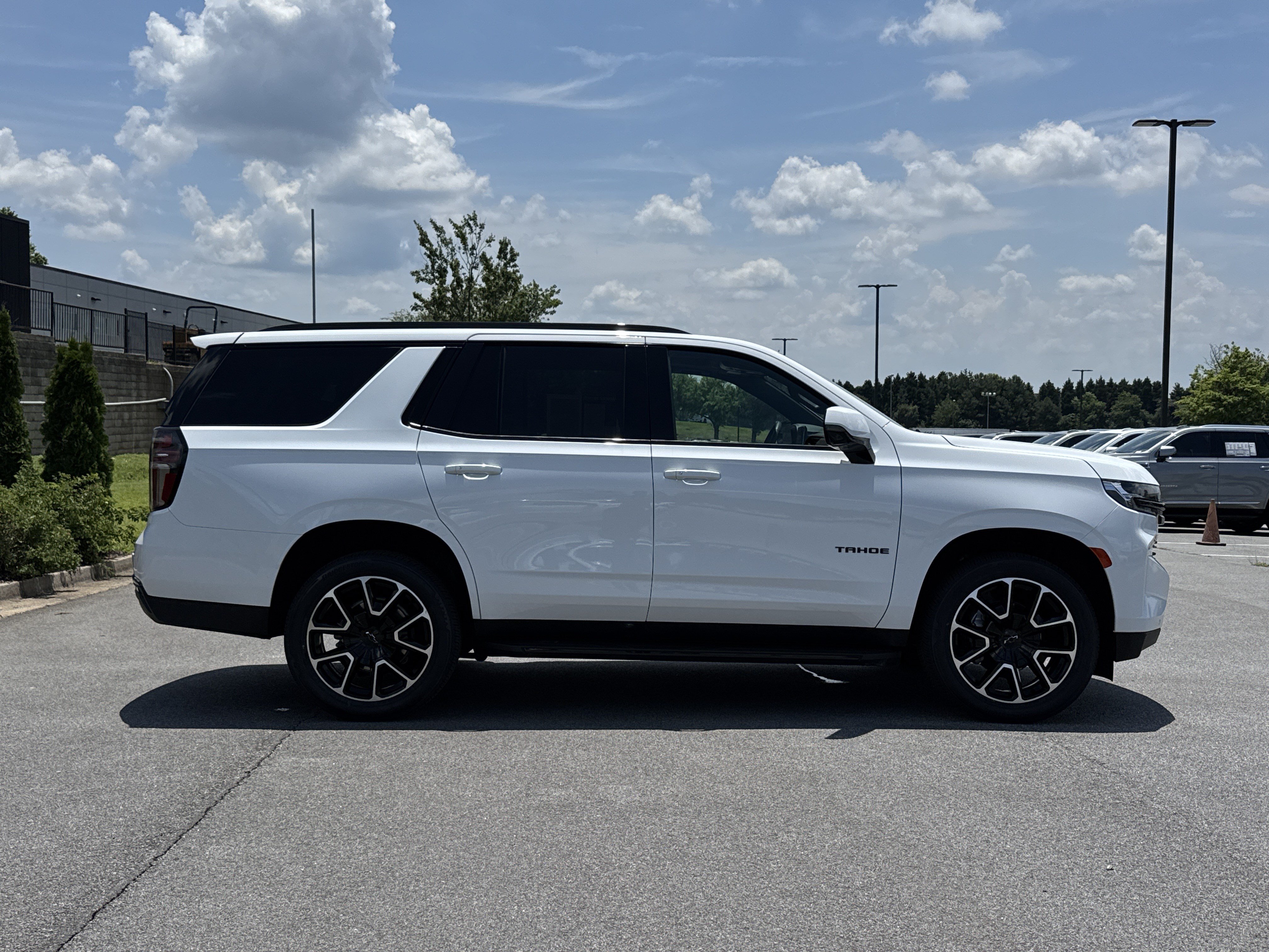 Used 2023 Chevrolet Tahoe RST w/ Luxury Package AWD/4WD image 11