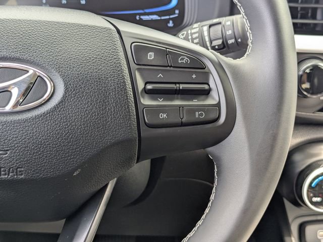 Used 2025 Hyundai Venue Limited FWD image 16