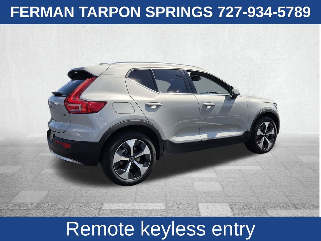 Certified 2025 Volvo XC40 B5 Plus image 10