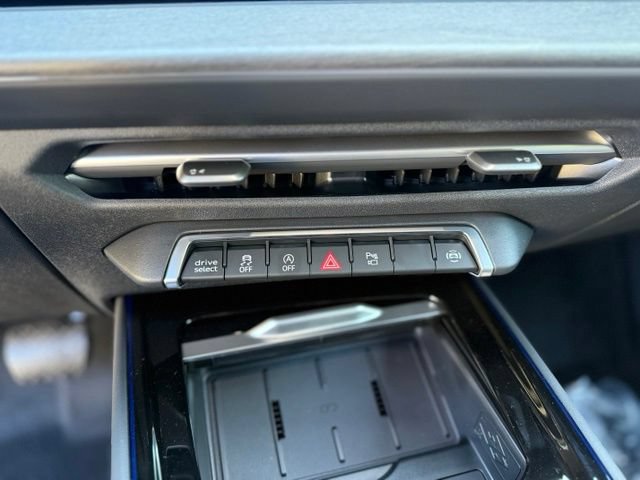 New 2026 Audi Q3 quattro 2.0T AWD/4WD image 19