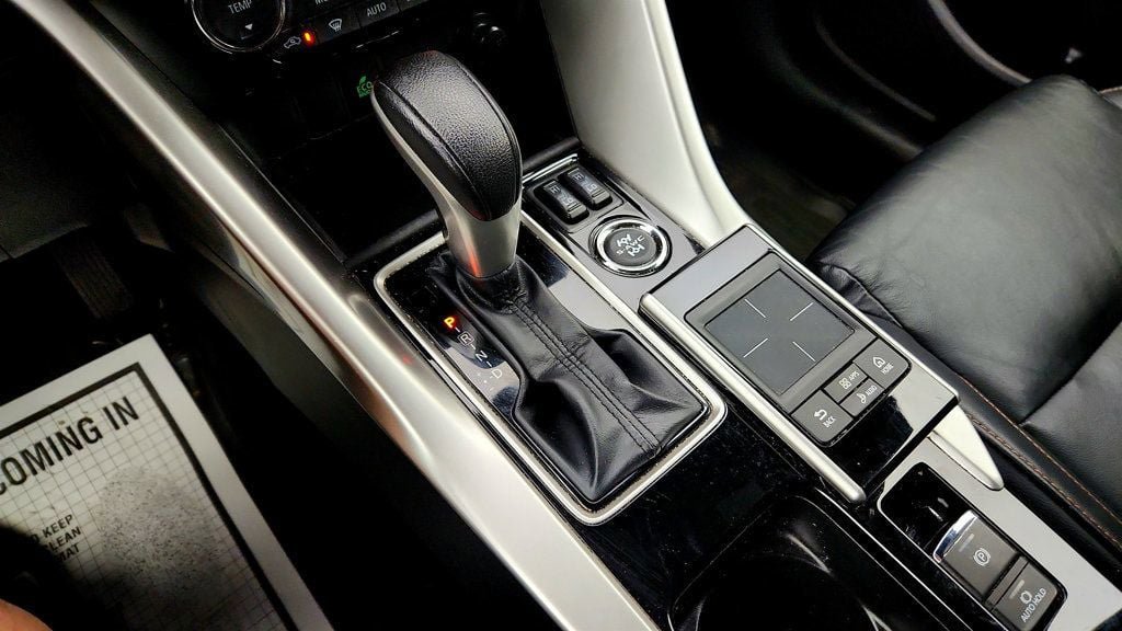 Used 2020 Mitsubishi Eclipse Cross SEL AWD/4WD image 16