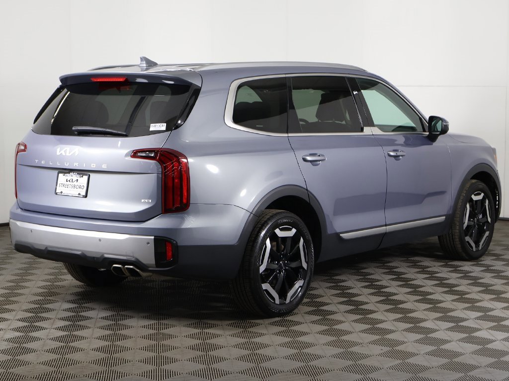 Used 2023 Kia Telluride S image 11