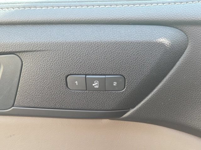 Used 2017 GMC Acadia Limited SLT FWD image 23