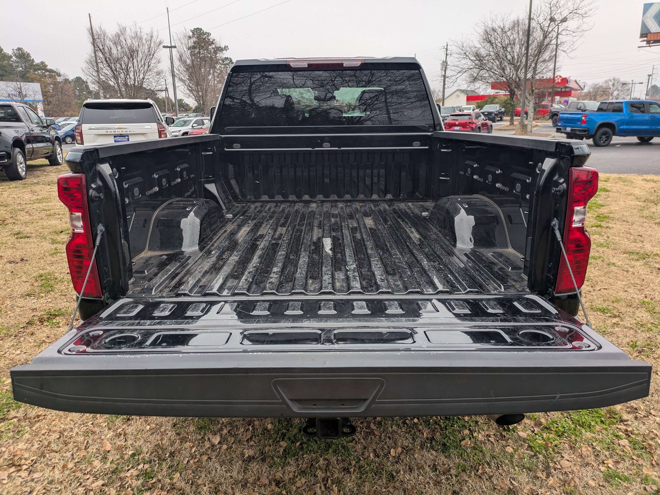 Used 2024 Chevrolet Silverado 2500 Custom image 13