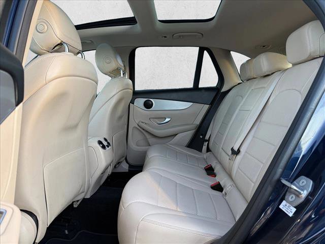 Used 2017 Mercedes-Benz GLC 300 4MATIC image 18