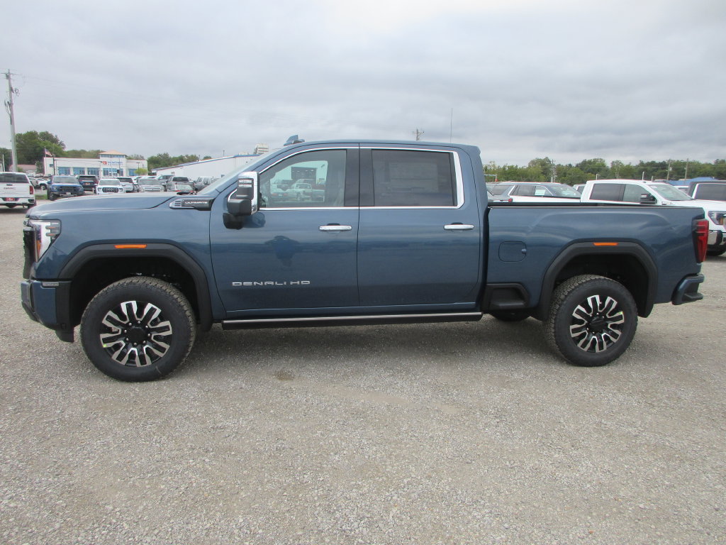 New 2026 GMC Sierra 3500 Denali Ultimate AWD/4WD image 10
