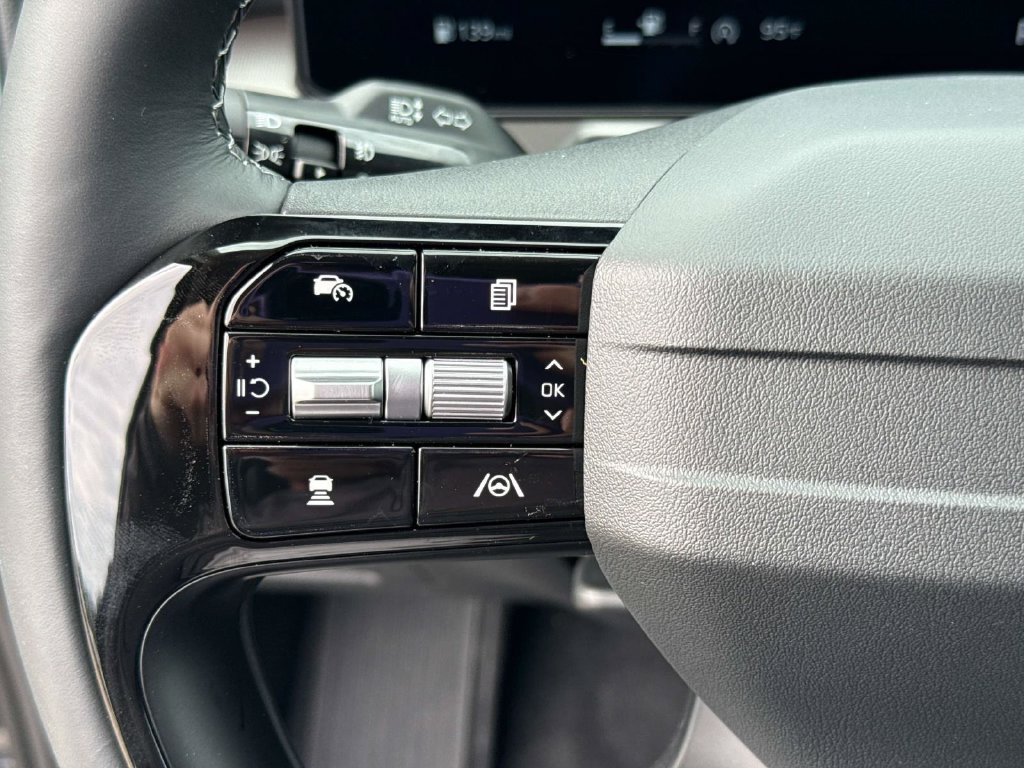 New 2026 Kia Sorento SX FWD image 24
