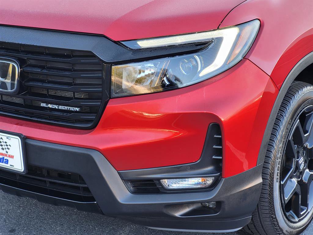 Certified 2025 Honda Passport Black Edition image 8
