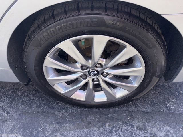 Used 2016 Toyota Camry XLE w/ Moonroof Package FWD image 24
