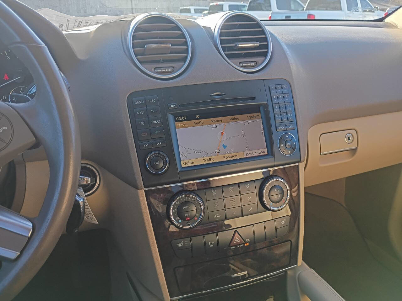 Used 2010 Mercedes-Benz ML 350 2WD image 11