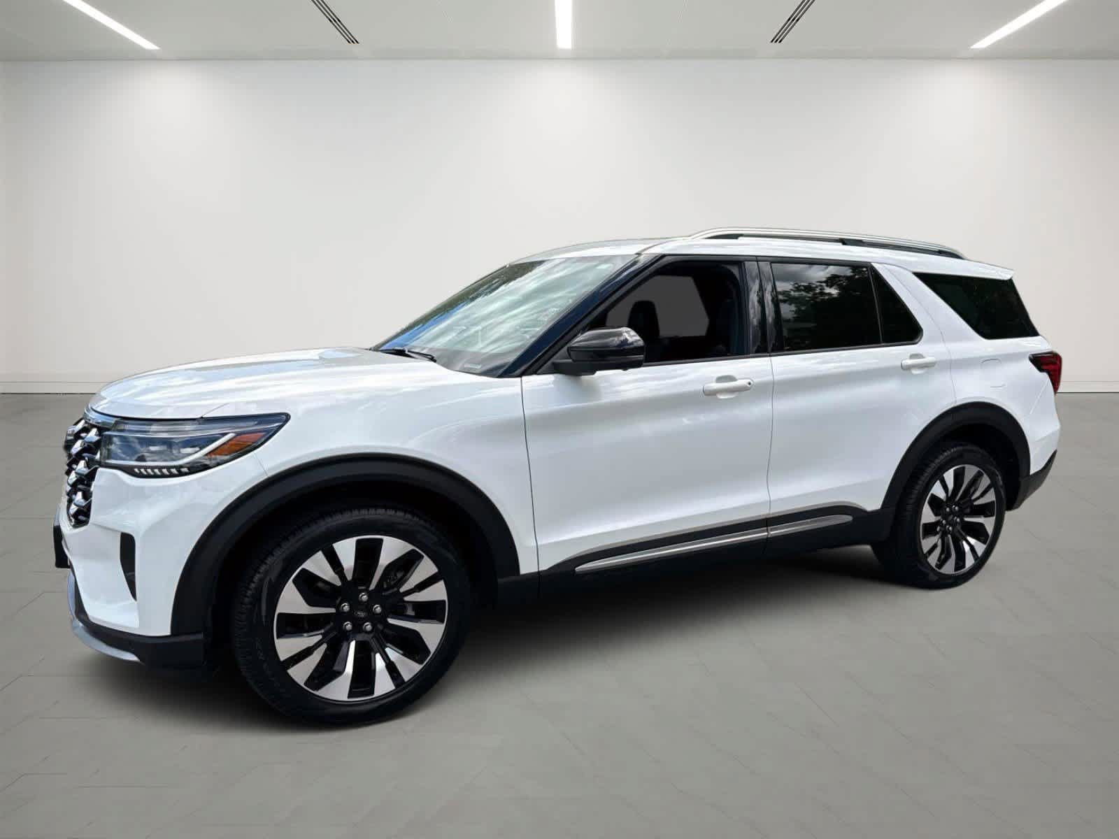 Used 2025 Ford Explorer Platinum w/ LUX Leather Package AWD/4WD image 1